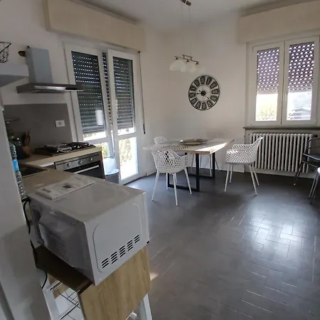 Appartamento Il Terrazzo Dei 3 Gallarate Esterno foto